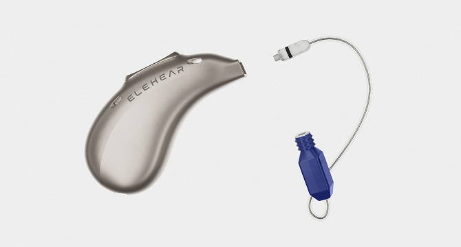Replaceable receiver lets users change it without replacing the whole hearing aid.